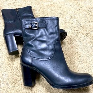 Anne Klein Black Leather Heel Booties size 9,5